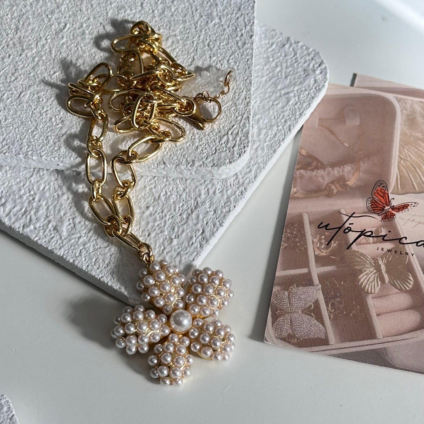 Flora Perlada Chunky Necklace