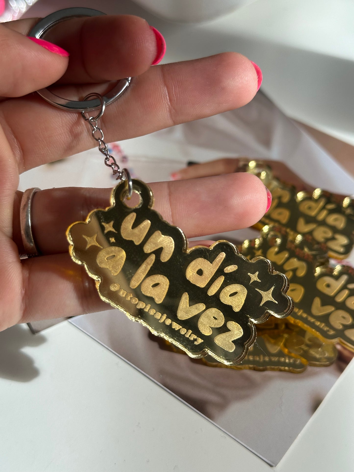 Un día a la vez Keychain