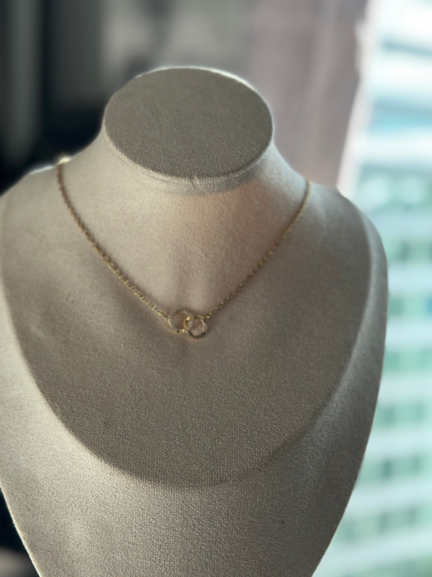 Talía Chocker Necklace