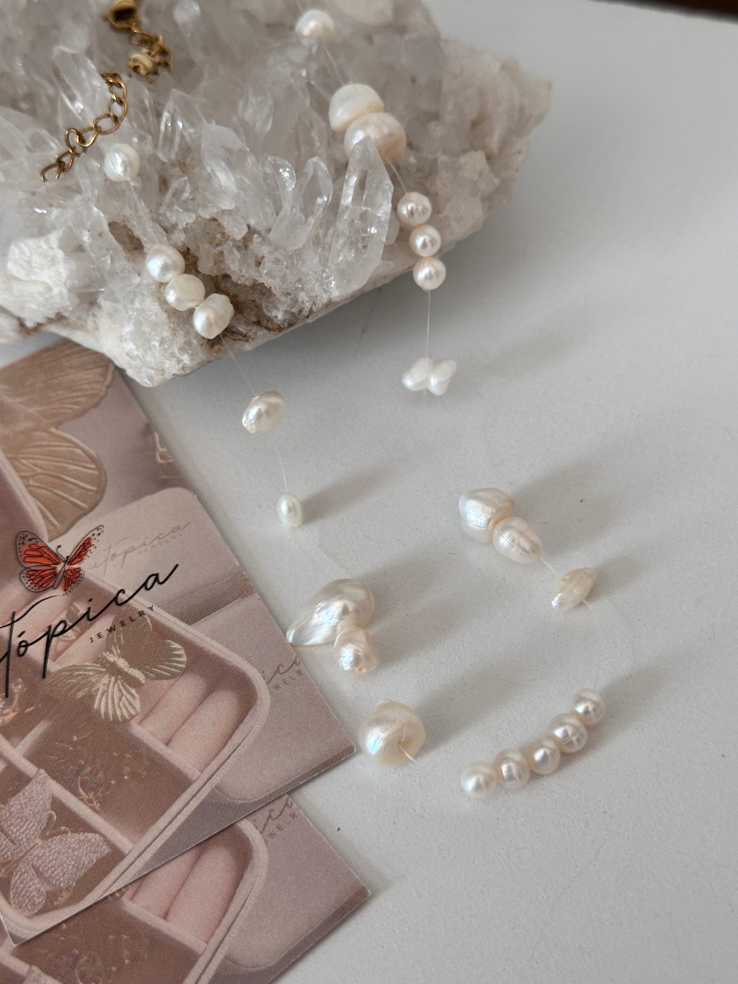 Invisible Pearls Chocker Necklace