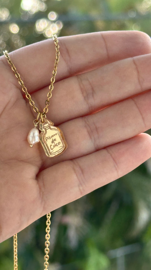 Pitorro De Coco necklace