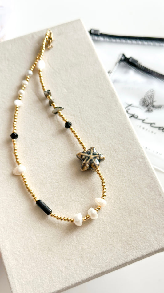 Solea Black Necklace